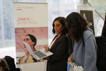 Foro Empleo CEU Stand Acciona