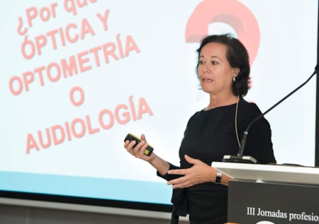 Profesota Sara Bueno Conferencia