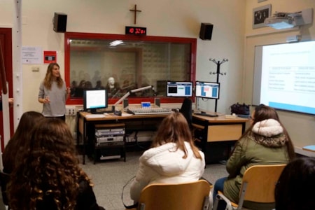 Taller holofonia alumnos periodismo comunicacion