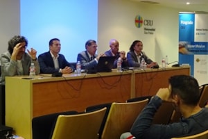 Alumnos españoles, colombianos, argentinos y portugueses, en el Máster Oficial de Fisioterapia Invasiva