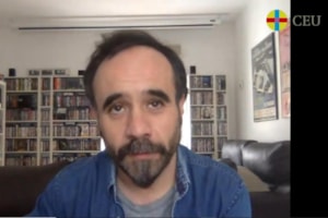 Koldo Serra imparte una masterclass a los alumnos de Comunicación Audiovisual