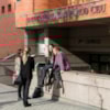 Alumnas entrada biblioteca CEU USP