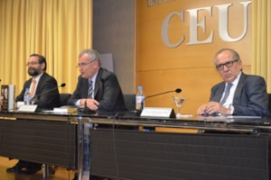 Presentado el último libro de José Manuel Cuenca Toribio 