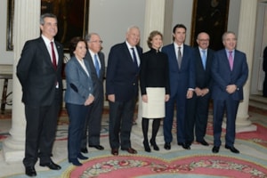 El ministro de Exteriores presenta un libro del Instituto de Estudios Europeos 