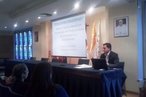 Un experto en educación señala que el `coaching´ mejora el rendimiento de los alumnos 